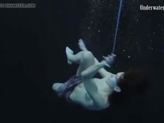 Đần độn đi bộ qua adriana dưới nước, miễn phí người lớn video mov 90