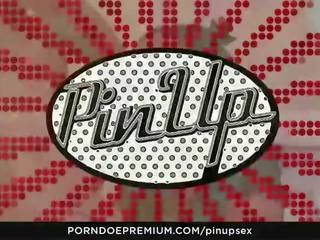 Pinup x يتم التصويت عليها فيلم - بولندي pinup deity ميشا عبر يحصل على بوضعه في الحمار shortly thereafter سخيف لها سائق الدراجة فتاة