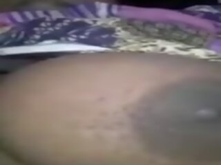 Menawan sri lankan aunty adalah menyumbatkan jari beliau faraj: percuma dewasa filem klip fe