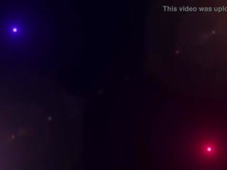 Lindsey 크루즈 gapes 과 장난감 그녀의 부푼 고양이