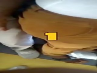 女人 触摸 我的 manhood 上 总线