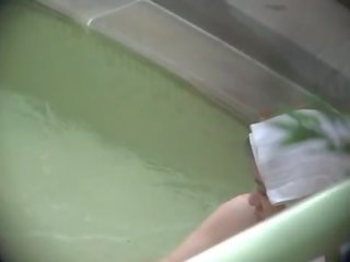 일본 공공의 목욕 스파이 영화 2