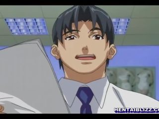Lingeris ufficio damsel hentai prende spremuto suo tette grosse e fingered fica