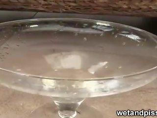 Thơm trẻ con gái squirting tiểu