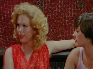 Mai lin vs serena 1982, gratis x ceh Adult video 2b