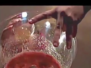 Beguiling момичета vomit puke повръщане vomiting гагинг barf