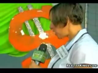 Moneytalks bir dan titties