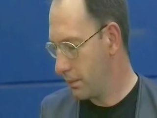 Неизплатен и страстен роб получава щипки на тя зърна и получава span