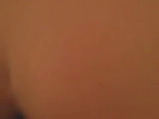 Привабливий молодий брюнетка