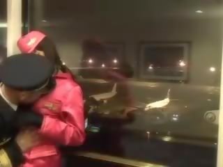 कामुक हवा hostess उड़ाने बड़ा और फॅट पेनिस