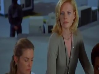 Natasha henstridge jenis 2
