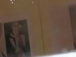 তিন তরুণ মেয়ে চোদা সঙ্গে সিঁধেল চোর