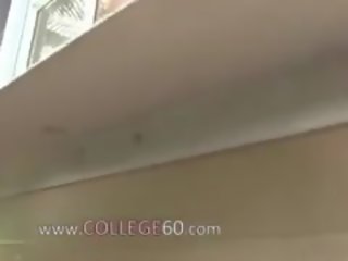 তিন তরুণ babysitters চোদা সঙ্গে সিঁধেল চোর