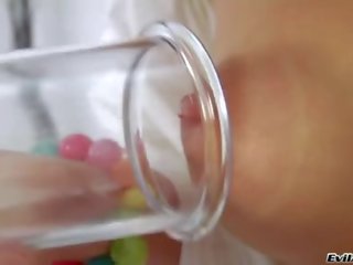 Cosette ibarra arap gıdıklamak onu nipplele ile lolly pop