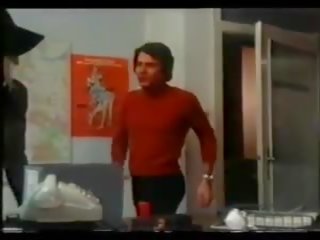 Πεθαίνω grosse ξανθός/ιά σε αγγλικά ψηλός/'η ξανθός/ιά, x βαθμολογήθηκε ταινία 8d